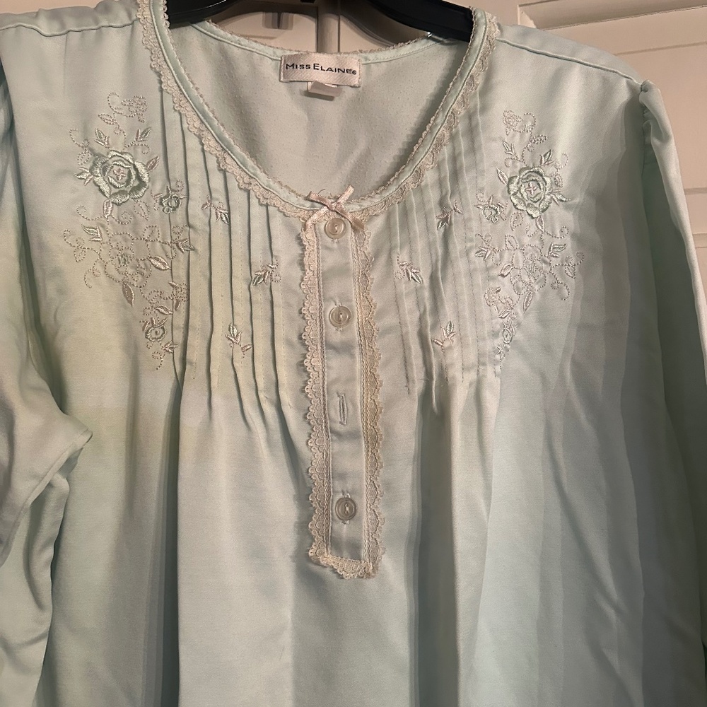 Miss Elaine || Size L || Light Blue House Dress/NightGown with Design || Flaw